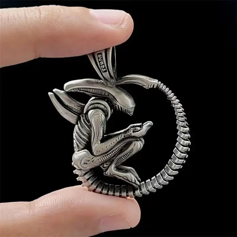Movie Jewelry Punk Warrior Alien Goth Horror Giger Pendant Aliens Predator Necklace Fans Christmas Unique Steampunk Collar Chain