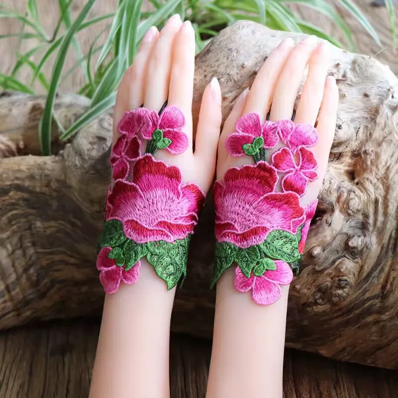 Elegant Cute Woman Lace Fingerless Gloves For Girlfriend Red Pink Flower Embroidered Half Finger Gloves For Women