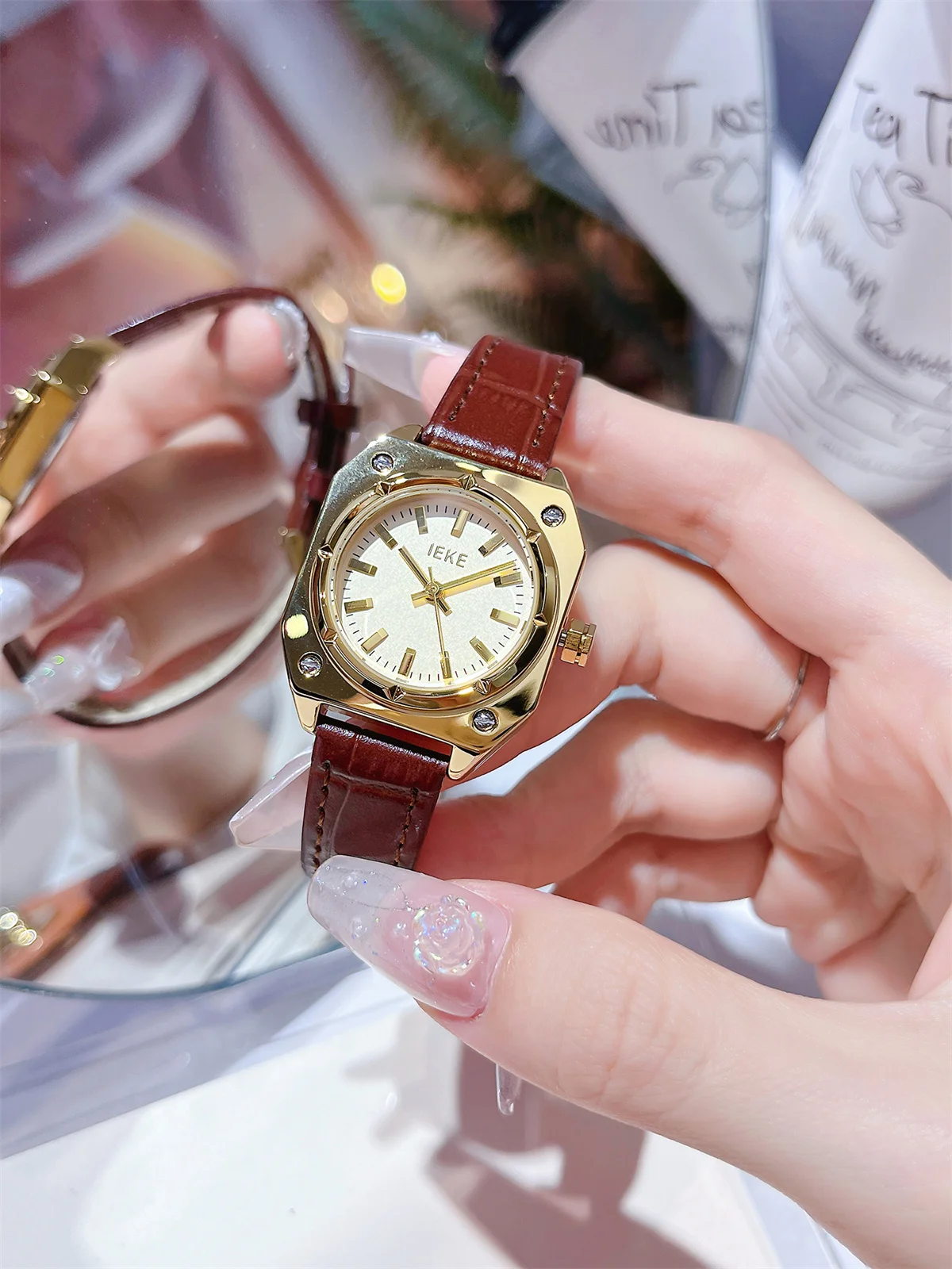 

New High-End Exquisite Watch, Perfect As A Gift For Men And Women, Brand-Name Wristwatch With Leather Strap, High-Quality Watch.
