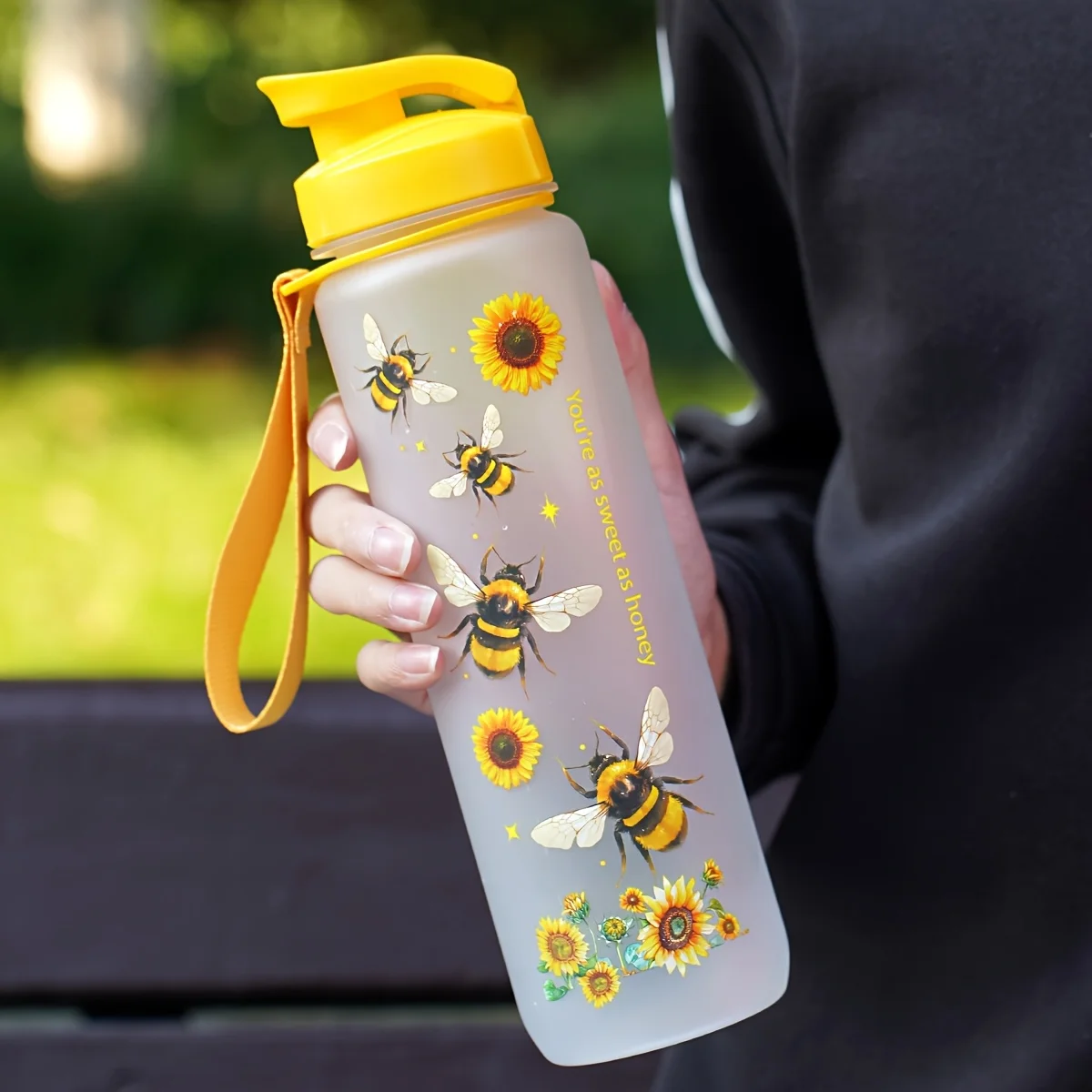 1000ml Plastic Water Bottle Bee & Sunflower Print Leakproof Portable Flip Top Lid Sports Water Jug for Gym Travel School Outdoor