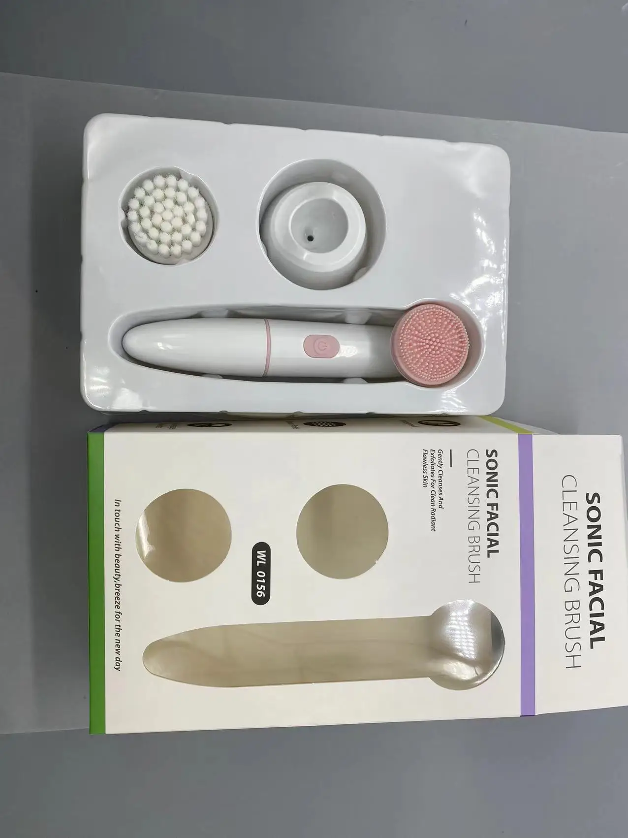 แปรงทำความสะอาดผิวหน้า 2 in 1 แบบไฟฟ้า ทำความสะอาดรูขุมขนอย่างล้ำลึก กำจัดสิวเสี้ยน พร้อมระบบสั่นนวด ป้องกันน้ำ เครื่องมือดูแลผิว