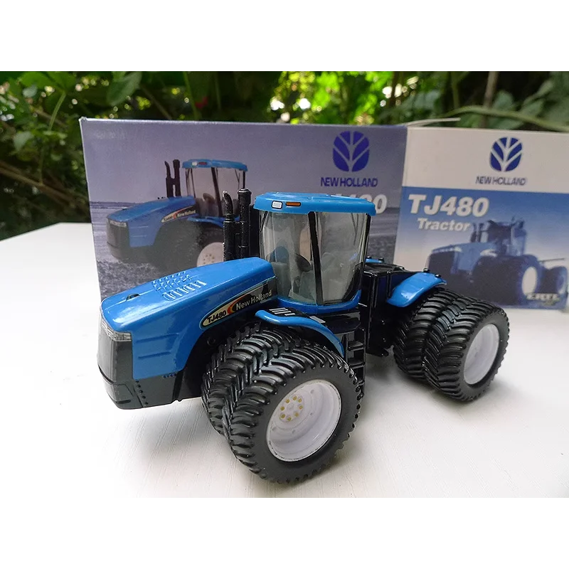 

Литой под давлением TL масштаб 1:64 New Holland TJ480 8-колесная модель трактора с поворотной талией Коллекционная игрушка в подарок Сувенирный дисплей Орнамент