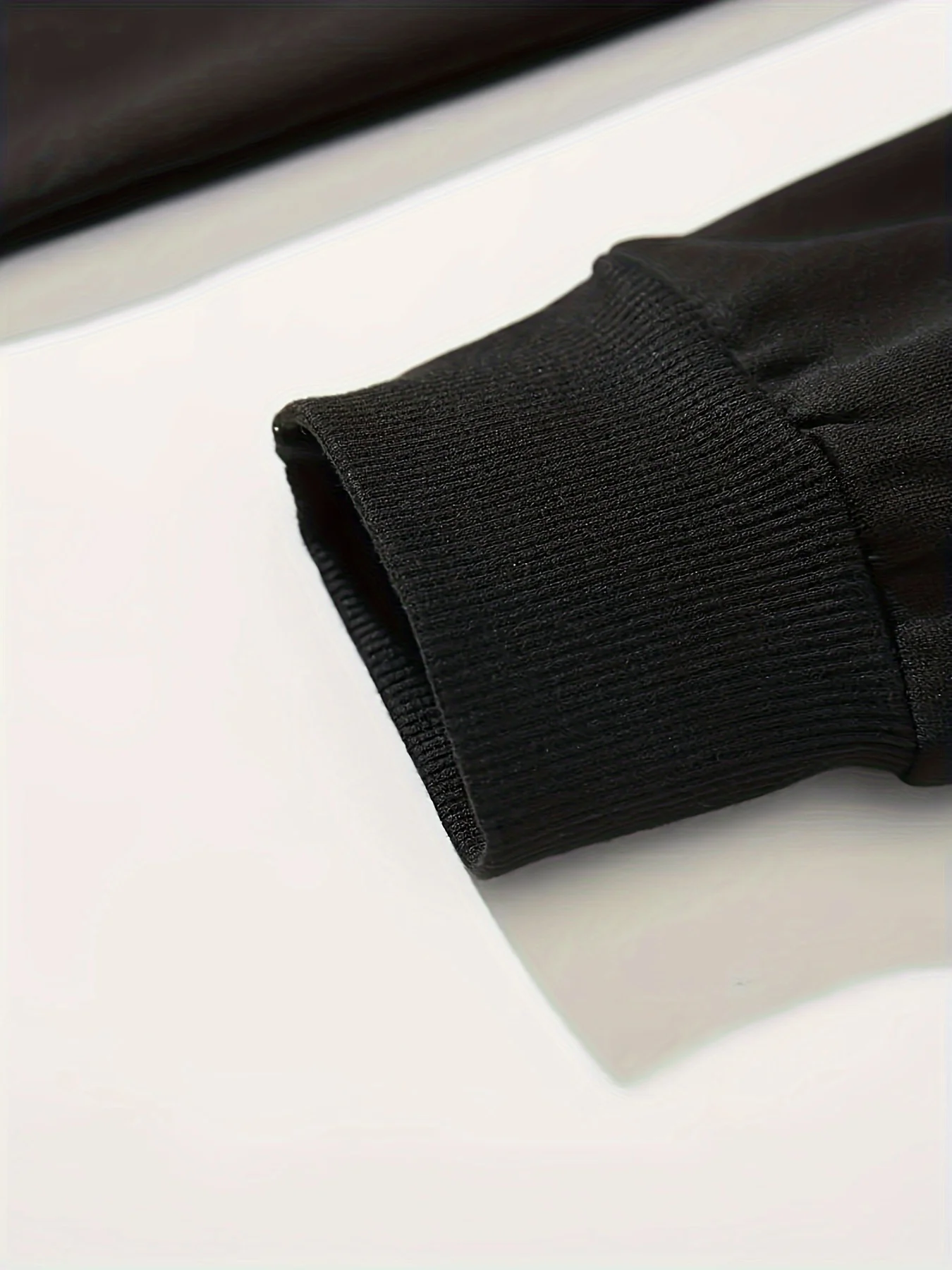 Setelan sweatshirt leher bulat berbahan beludru tebal dan longgar dengan motif Paris untuk pria, cocok untuk musim gugur dan musim dingin + celana olahraga.