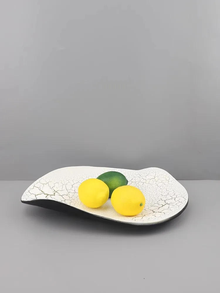 Nordic Minimalism Home Decoration Fruit Plate Living Room Table Desktop Storage Tray Photographic Prop Resin Handicraft Tray