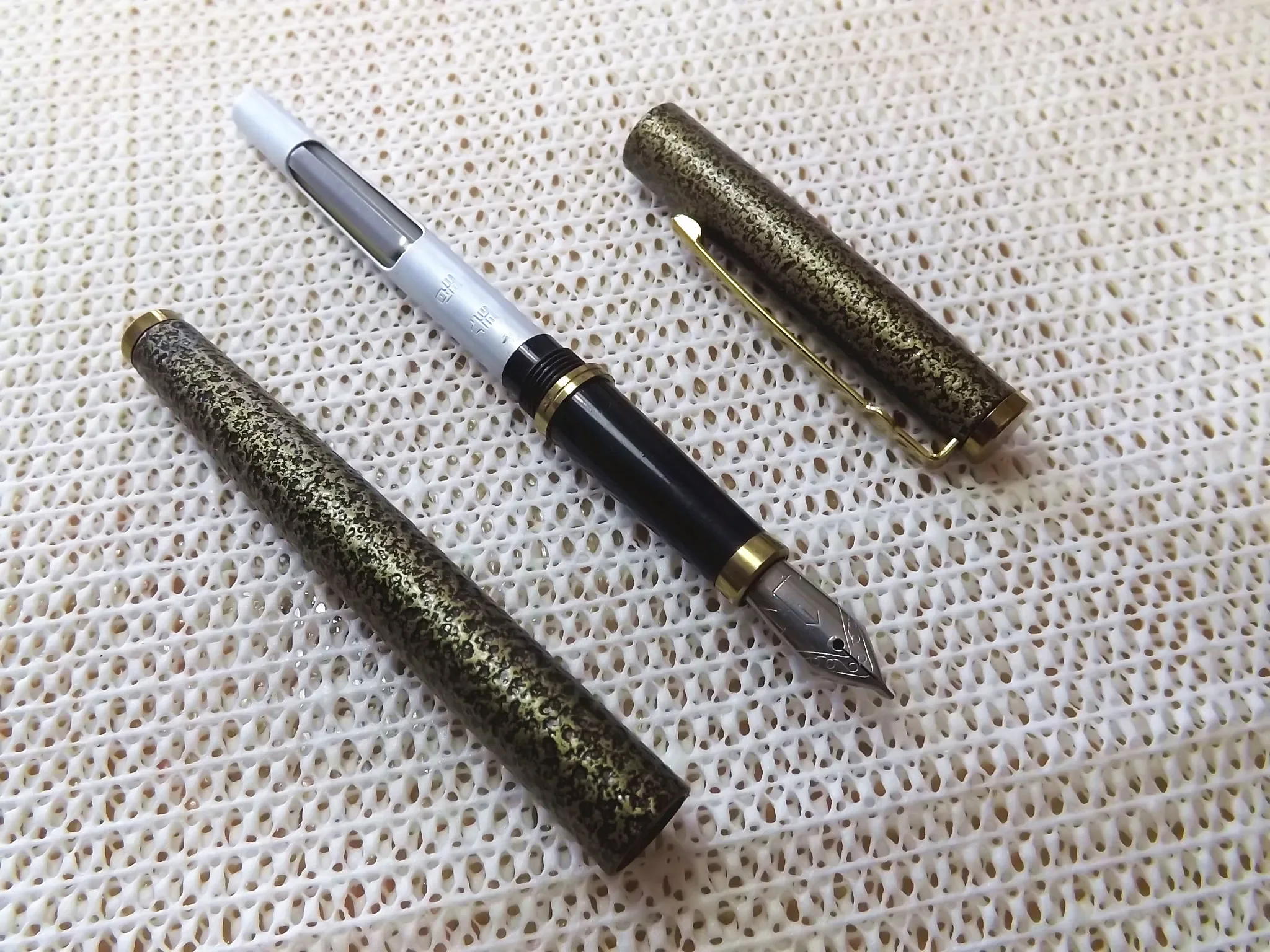 Jin Xing Mars-Rock 909 Fountain Pen, Arabic and Uyghur Calligraphy Specialized, Smooth Ink Flow, Ideal for Professional Artists