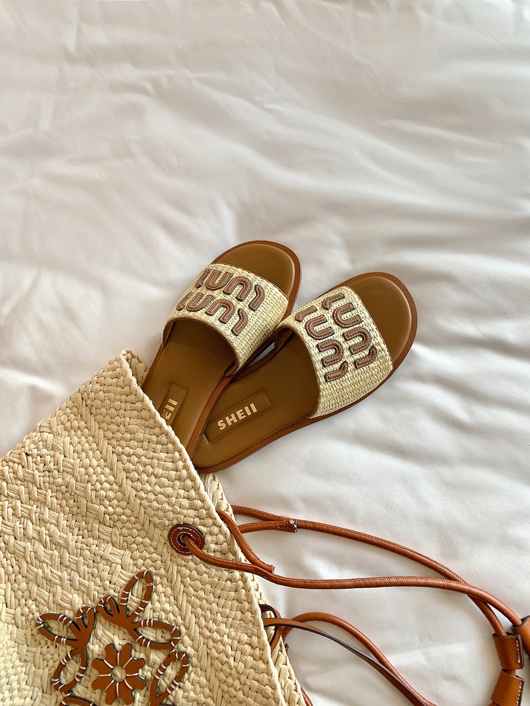 المحطة الأوروبية 2025 صيف جديد وصول المنسوجة خط واحد النعال للنساء أبلى عادية مضفر الشقق صنادل شاطئ للنساء #6