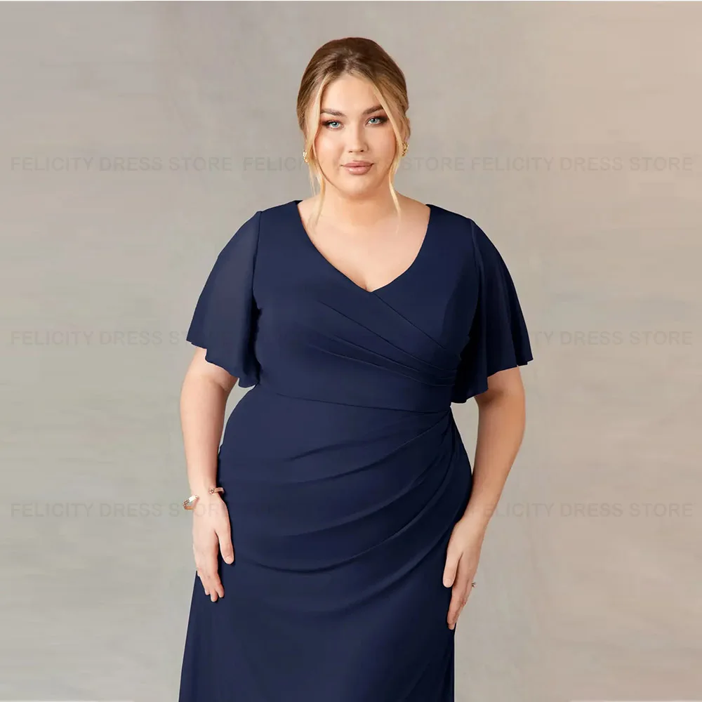 Simple Plus Size Mother of the Bride Dresses 2023 A-Line V-neck Women Wedding Guest Dress Pleated Floor-Length Vestidos de Gala