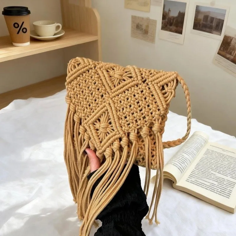 Fashionable High-End Diaper Bag Elegant Leather Messenger Unique Textured Square Satchel For Women Daily Use