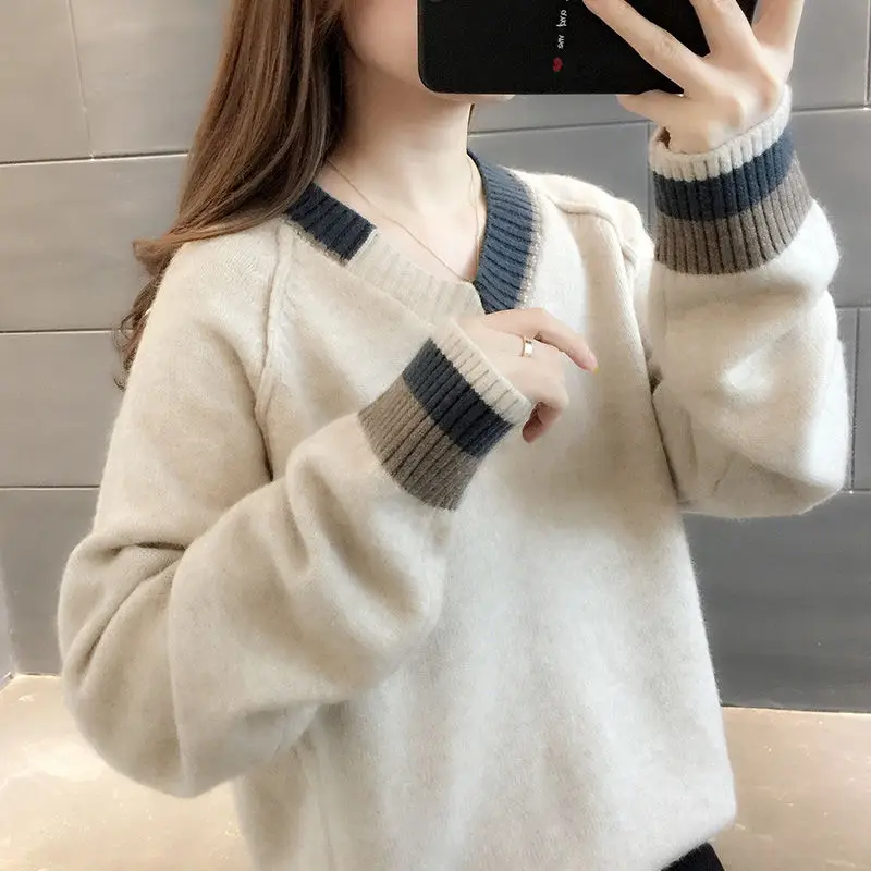 Women\'s New Sweater for Spring Autumn Winter Loose V-neck Lazy and Western-style Retro Knitted Base Long Sleeved Knitted Tops