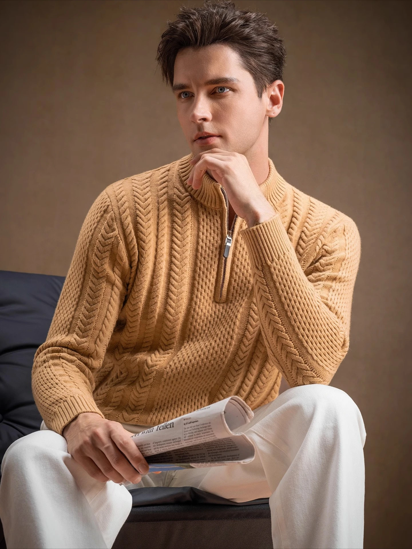 

Осенний новый однотонный вязаный свитер на молнии с воротником-стойкой, элитный легкий роскошный модный простой свитер