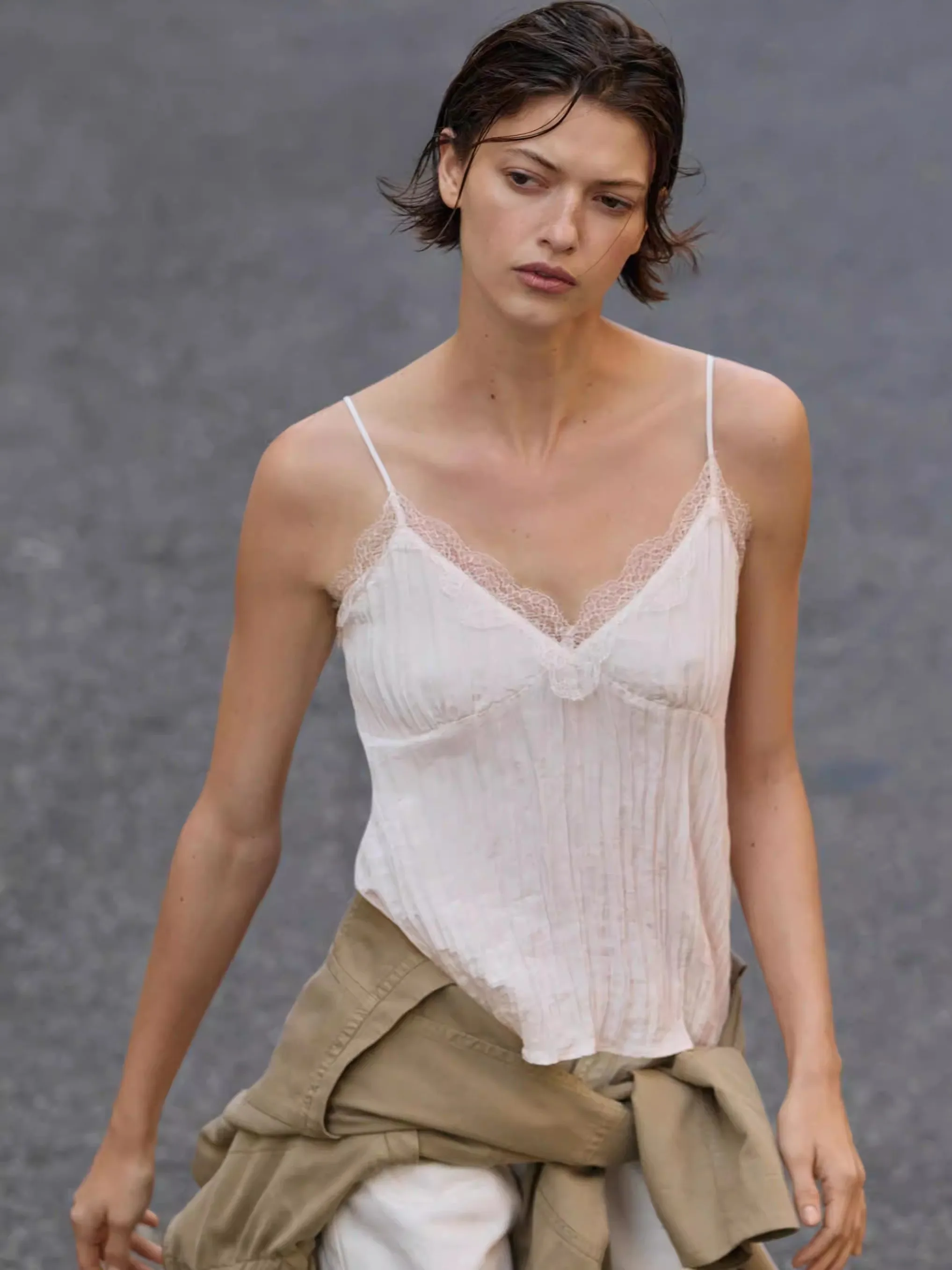 

New Summer Women's Lace Trim Pleated Effect V-Ne ter Top Ele Faionable Trendy 8-25 Years Old 2026 Summer