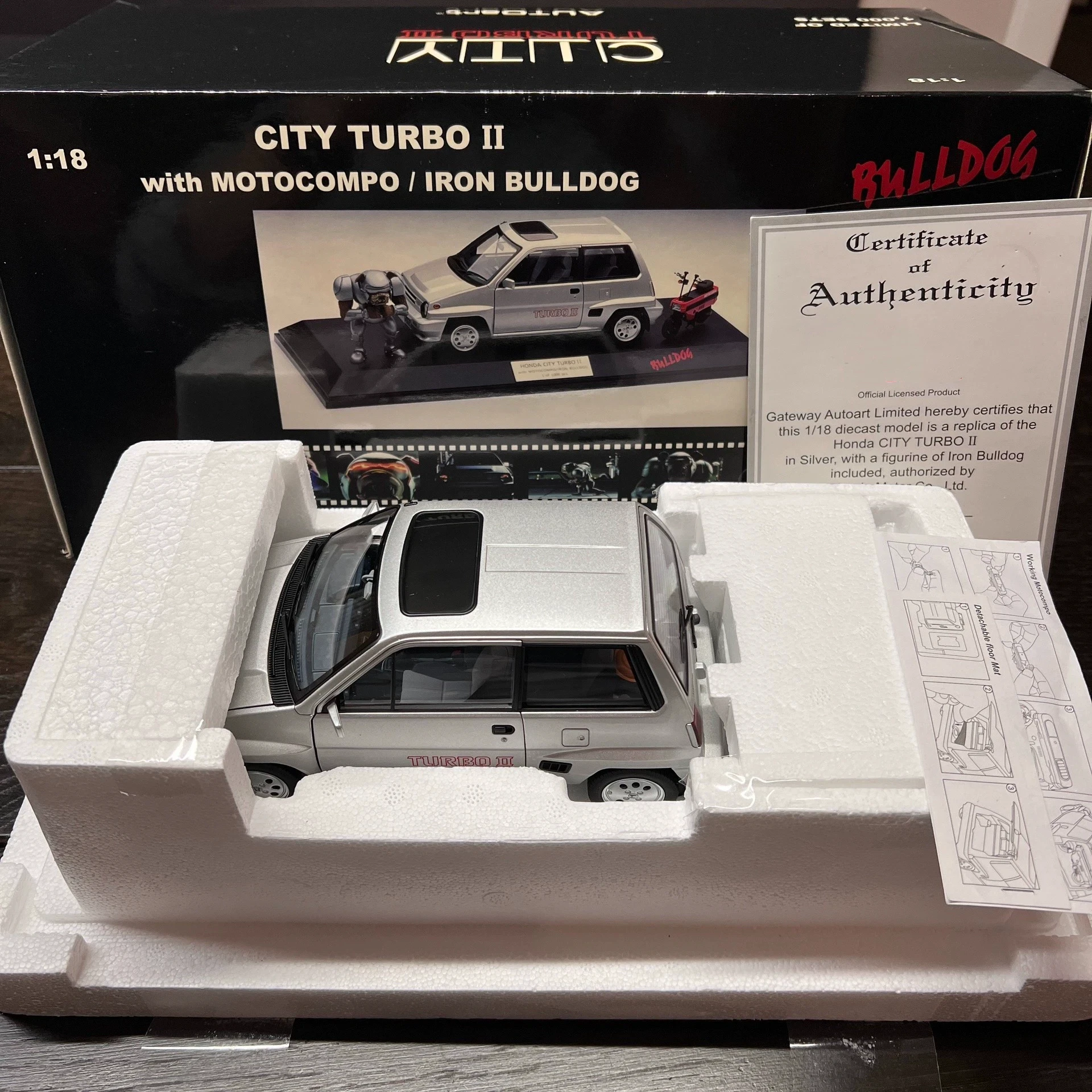 Autoart 1:18 City Turbo II Wiyh Motocompo/Iron Bulldog Simulation Limited Edition All Open Alloy Metal Static Car Model Toy Gift