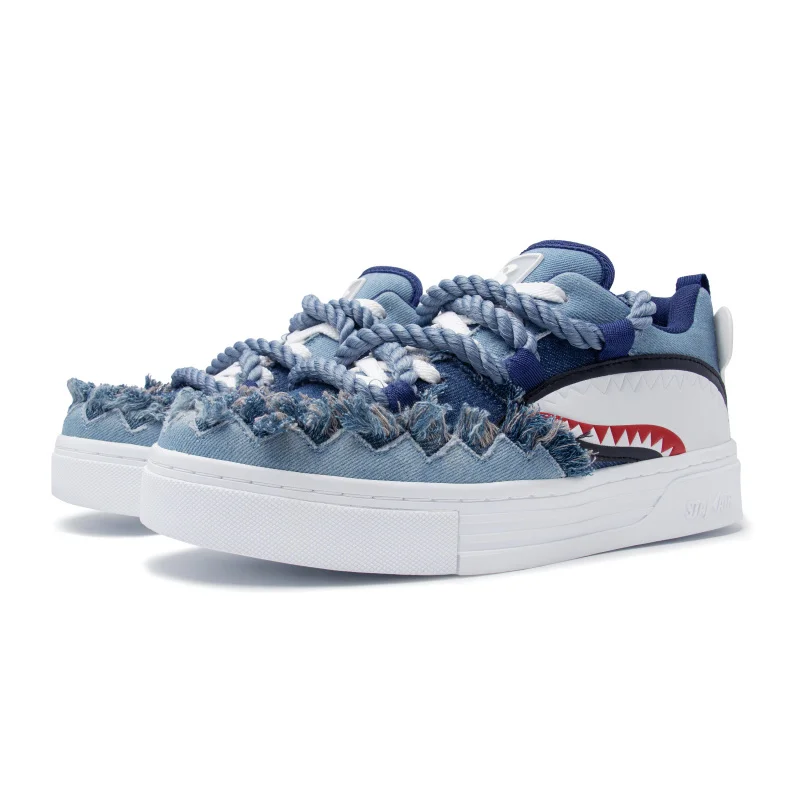 

Retro and trendy sports running shoes, combining retro comfort craftsmanship with trendy and durable outsole, designed specifica