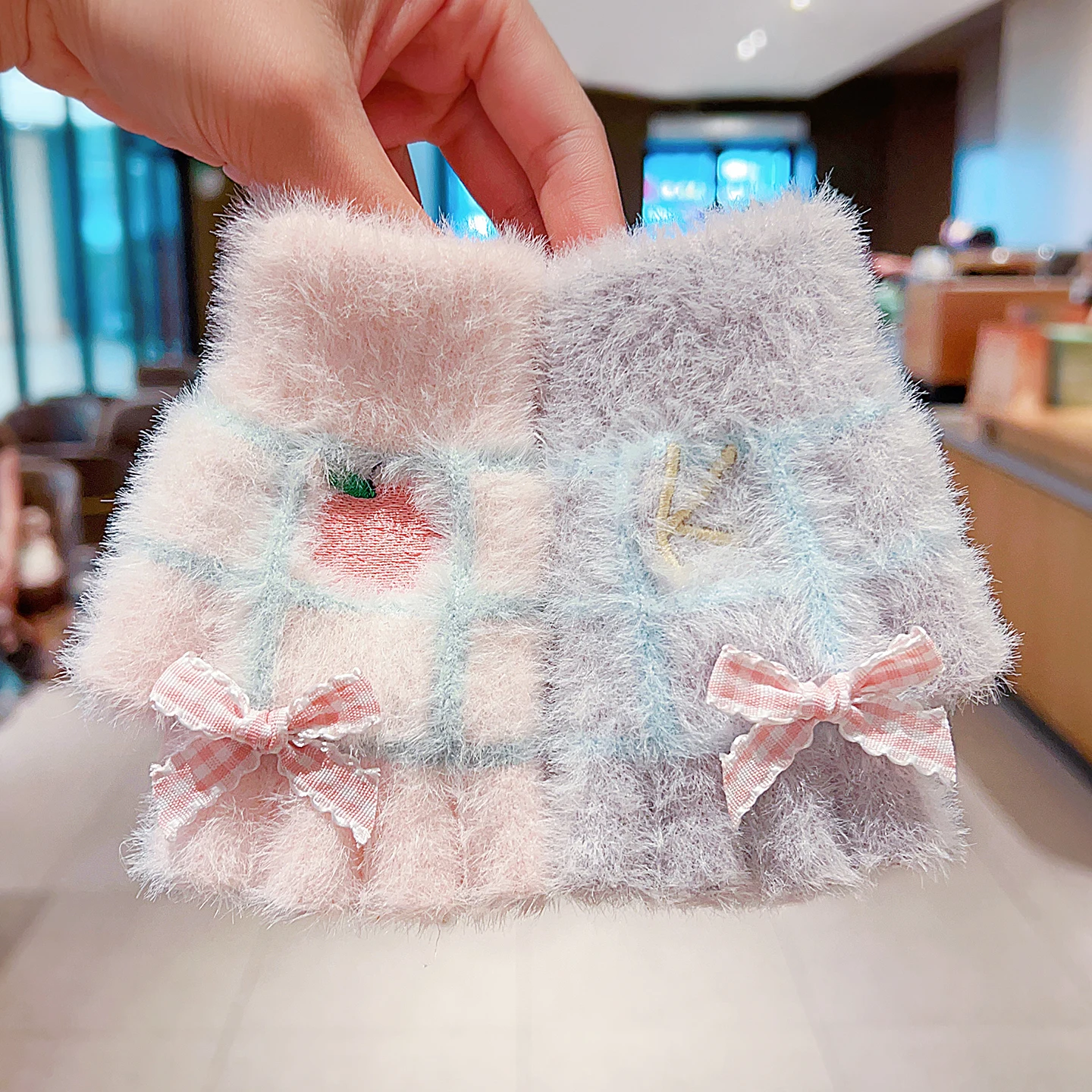 6-12 Jahre, koreanische Mode, karierte Handschuhe mit Schleife und halben Fingern für Mädchen und Jungen, warme, plüschige, umwandelbare Handschuhe für den Winter, Outdoor-Handschuhe. – Detail 3