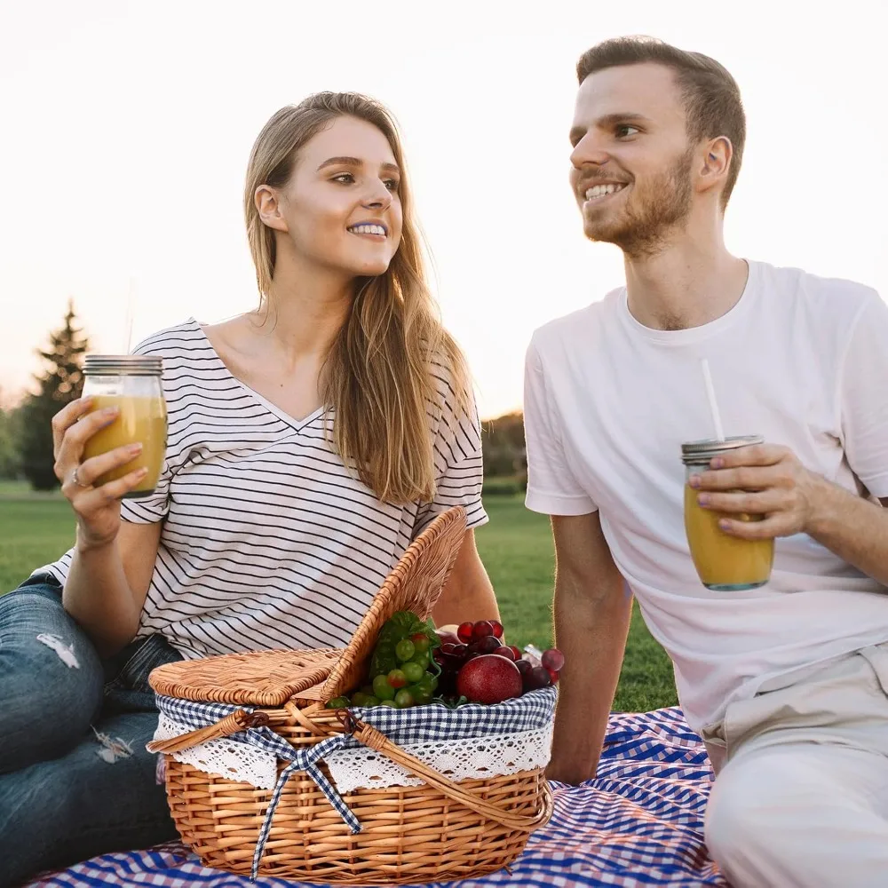 طقم سلة نزهة قوية من الخيزران مع بطانيات وأطباق من الخيزران