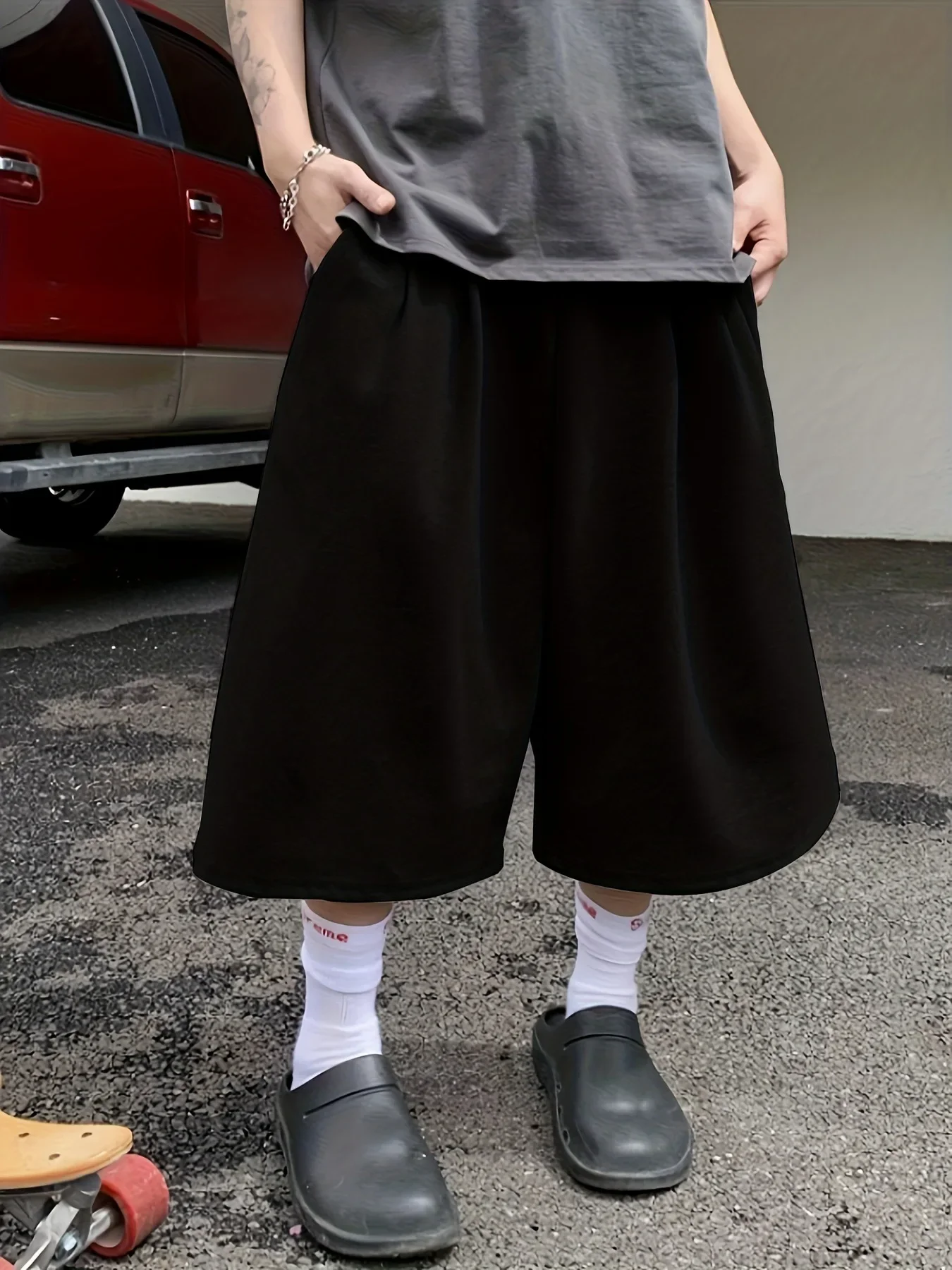 Men's Loose Street Style 7/8 Length Shorts Summer Casual Sports Elastic Waistband Pleated Hem Strong Draped Look