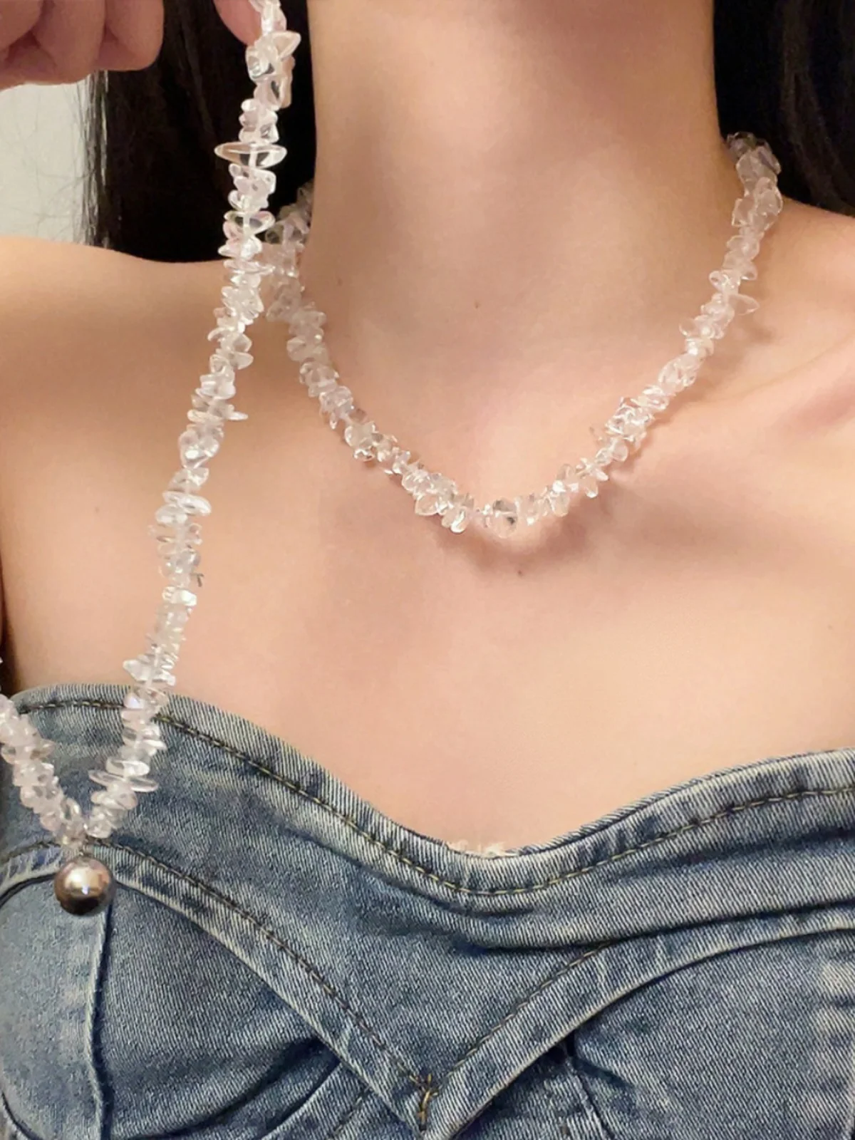 

Chic Clear White Crystal Irregular Stone Necklace Women Fashionable Delicate Locket Chaini