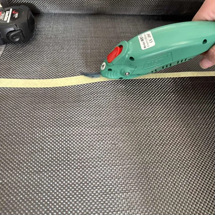 

[Класс А] Настоящая углеродная ткань 3K, 200 г/м², плетение 2*2, саржевое, рулон 50 см x 1 м, непрерывная упаковка