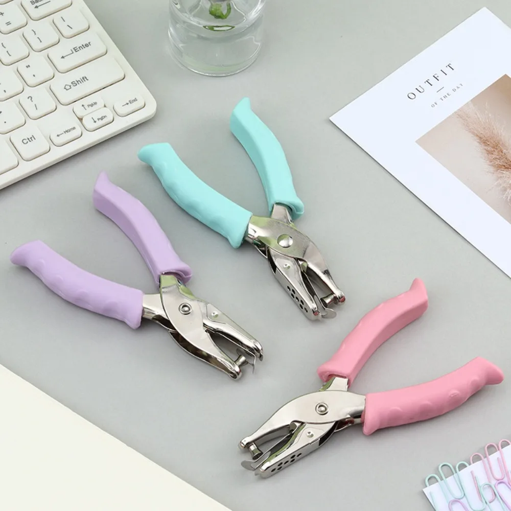 

Single Hole Mini Paper Punch Non-slip Handle 3 Color Available Single Hole Punch Fashion Rubber Handle DIY Paper Puncher