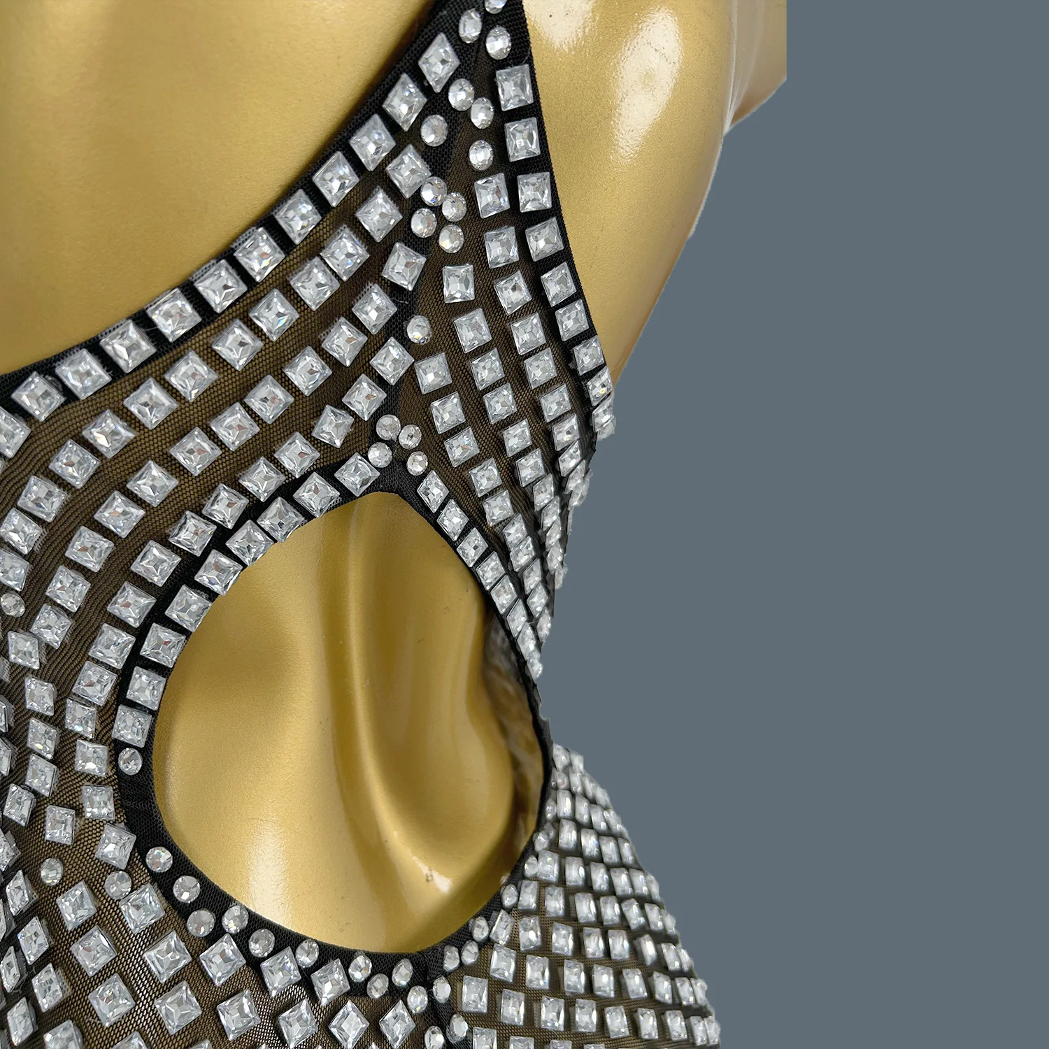 ผู้หญิงแฟชั่นคริสตัลชุดมินิหรูหราเซ็กซี่เวทีสวมใส่วันเกิด Party Prom Gowns ไนท์คลับเครื่องแต่งกาย Fengwomei