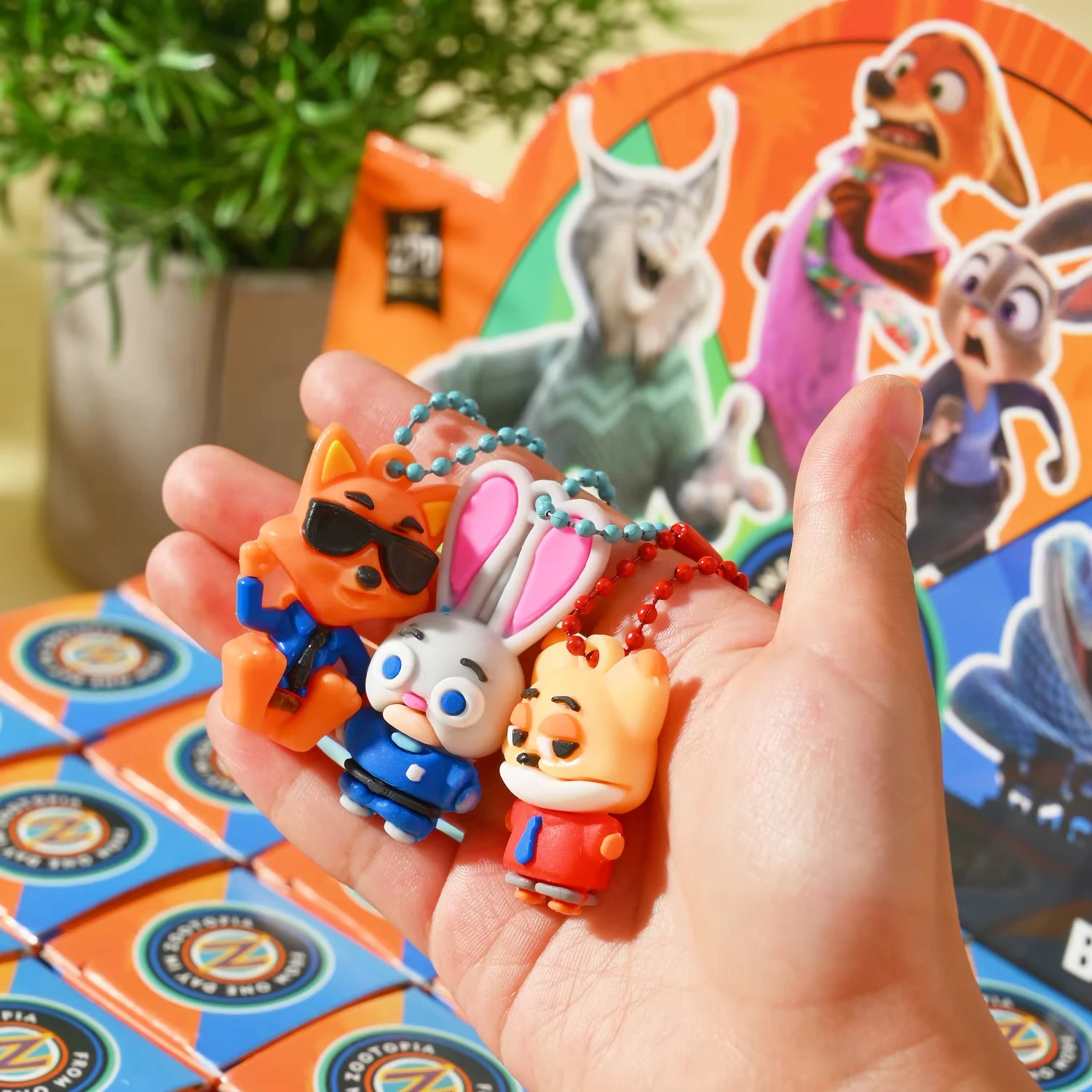

Figuras de Juguete para Niños, Regalo de Cumpleaños para Fanáticos Nuevo Set de 12~24 Piezas de Cajas Ciegas de Zootopia, Lindo