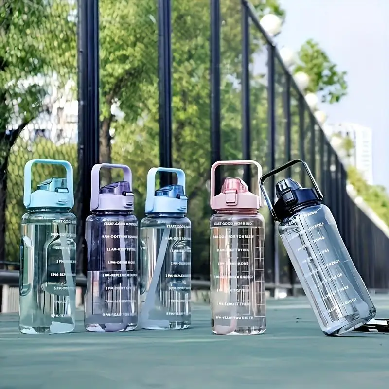 

2L Large Capacity Sports Water Bottle with Straw, Portable Leak-Proof Design, Ideal for Gym & Activities, Durable PC Material