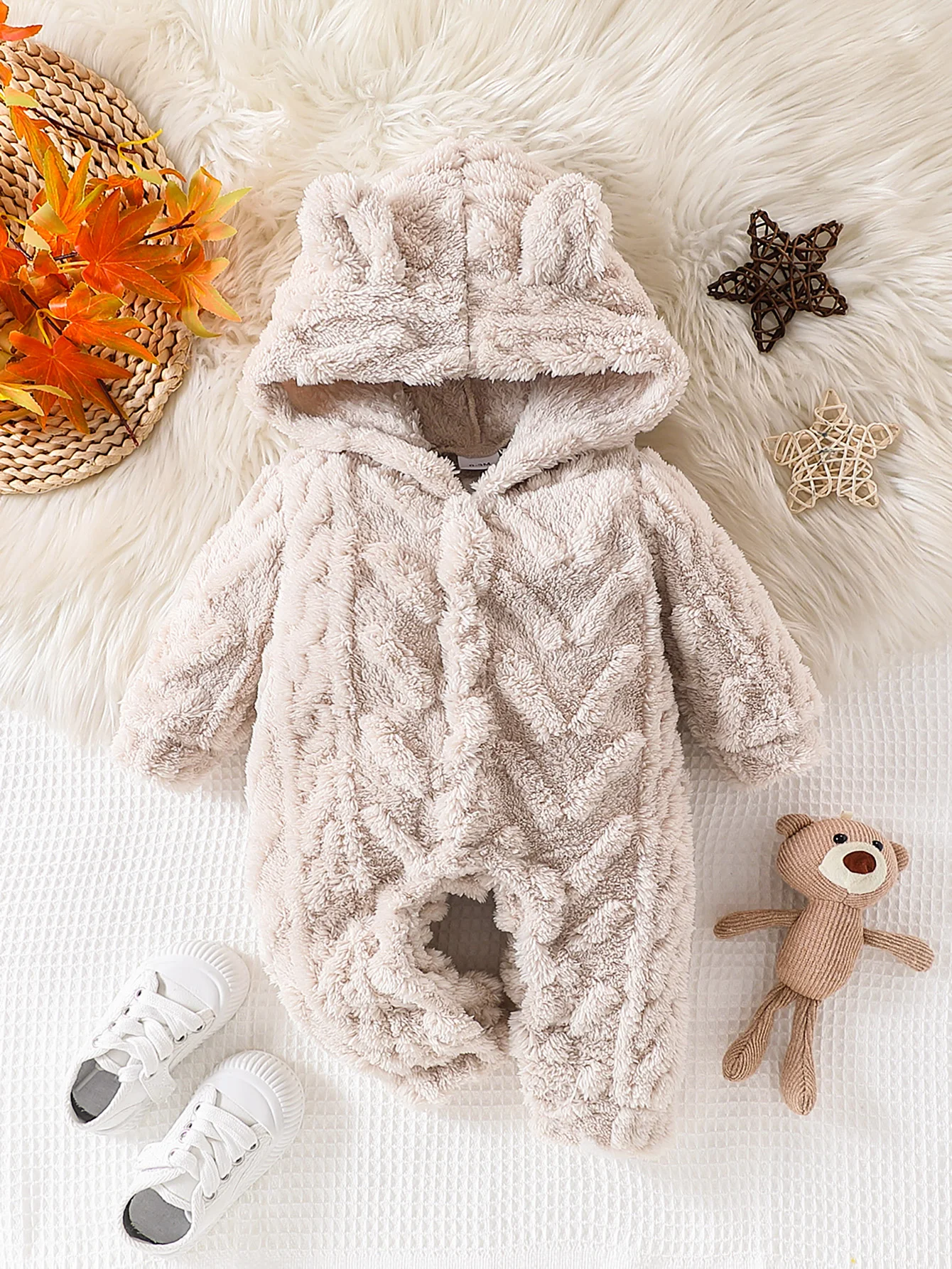 Baby-Strick-Einteiler mit Mütze, niedliches Plüsch-3D-Ohr-Design, offener Schritt, warme und bequeme, eng anliegende Säuglingskleidung