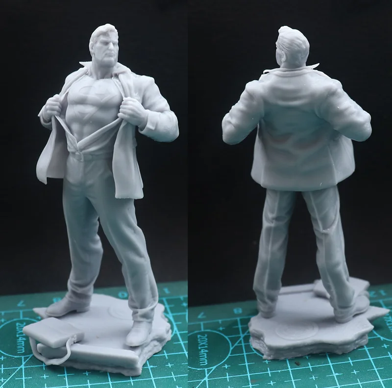 1/24 75mm  1/18 100mm Resin Model Kits Super Man  Figure Unpainted No Color RW-1166