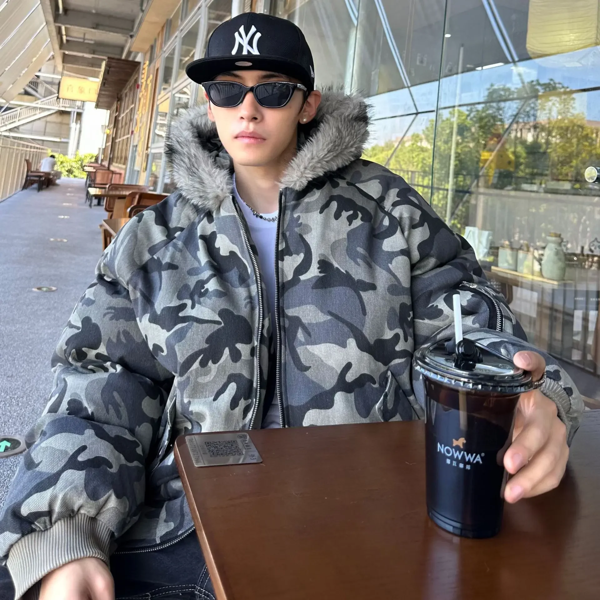 

2025 Autumn Winter Men Plush Jacket High Street Drawing Printed Male Down Coat Thicken Long Sleeve Zipper Loose Man Outerwear