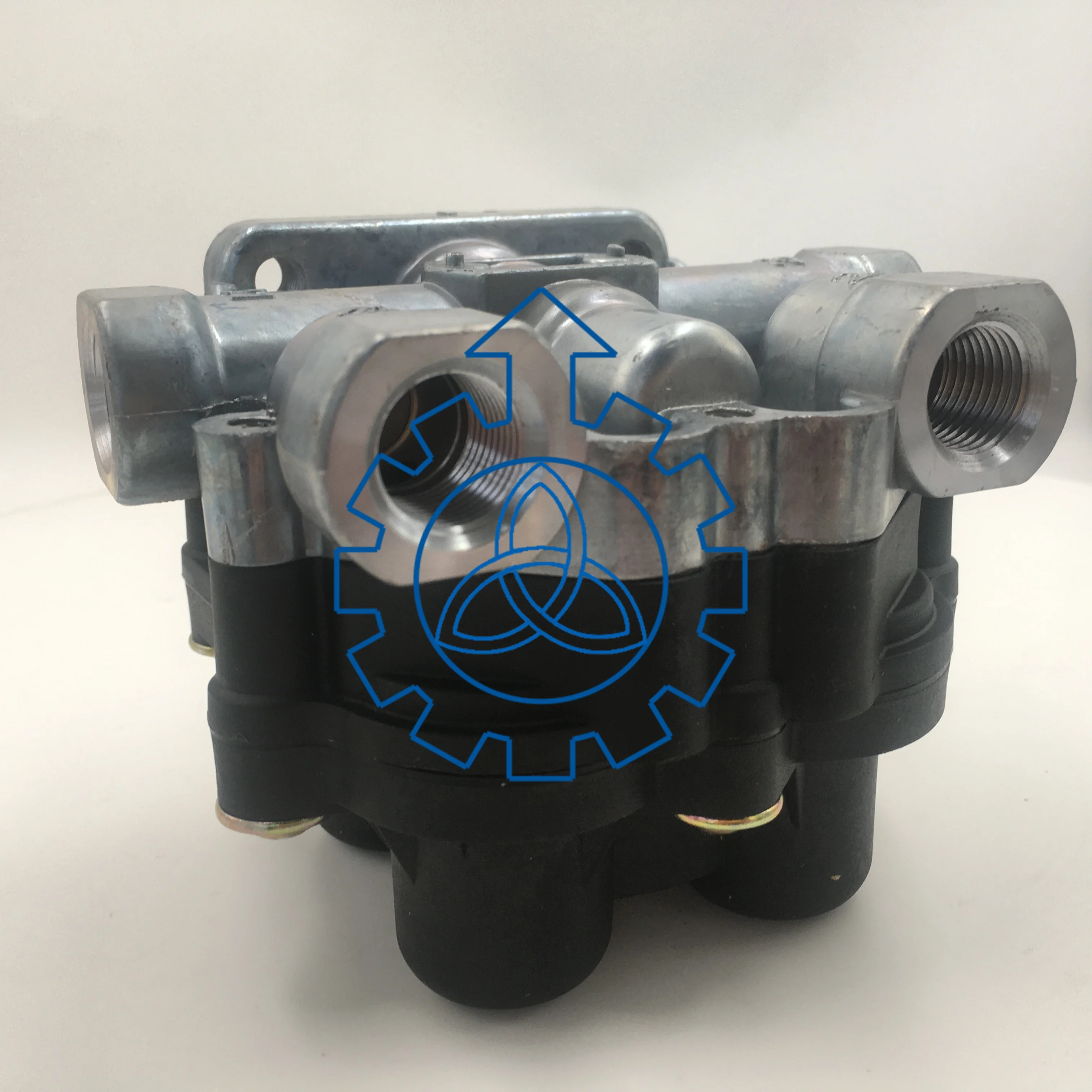 Brake System Four Circuit Protection Valve AE4610 1367504 1521155 for Truck Four Way Protection Valve for DAF