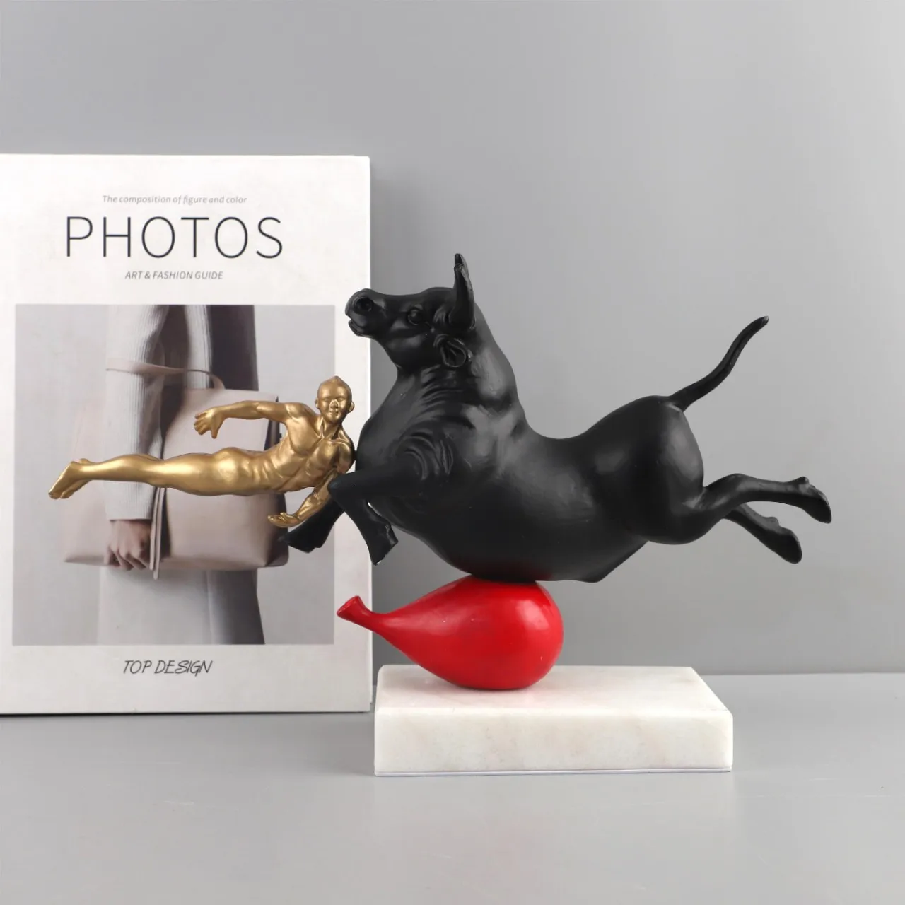 Resin Crafts Abstract Metal Bull Simulated Animal Sculpture Golden Portrait Decorative Figurines Home Decoration