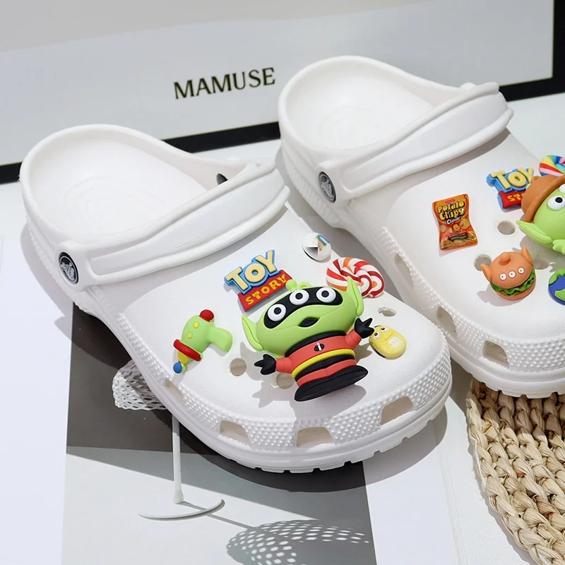 Sepatu Monster lucu kartun sepatu pesona PVC aksesori sepatu taman sandal bakiak kayu dekorasi DIY hadiah pesta ulang tahun