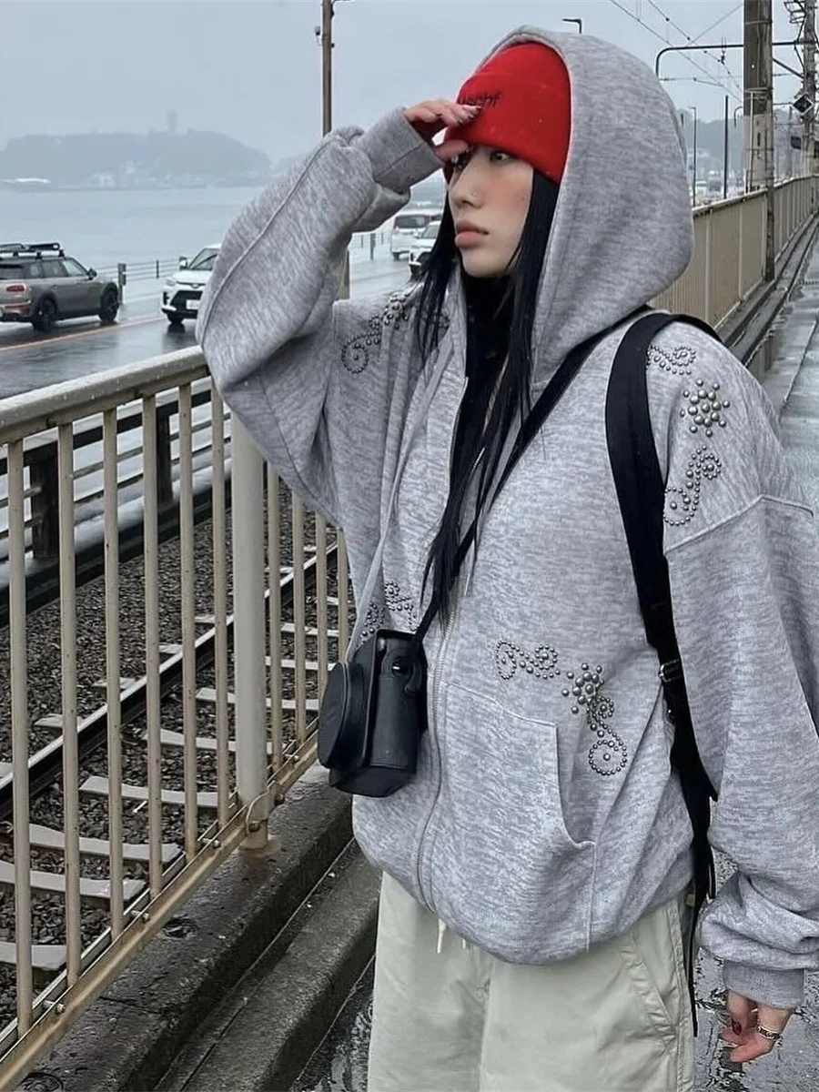 

Уличная толстовка-худи в корейском стиле, простая, с заклепками и молнией, повседневная, свободного кроя, уникальная, женская, SEI