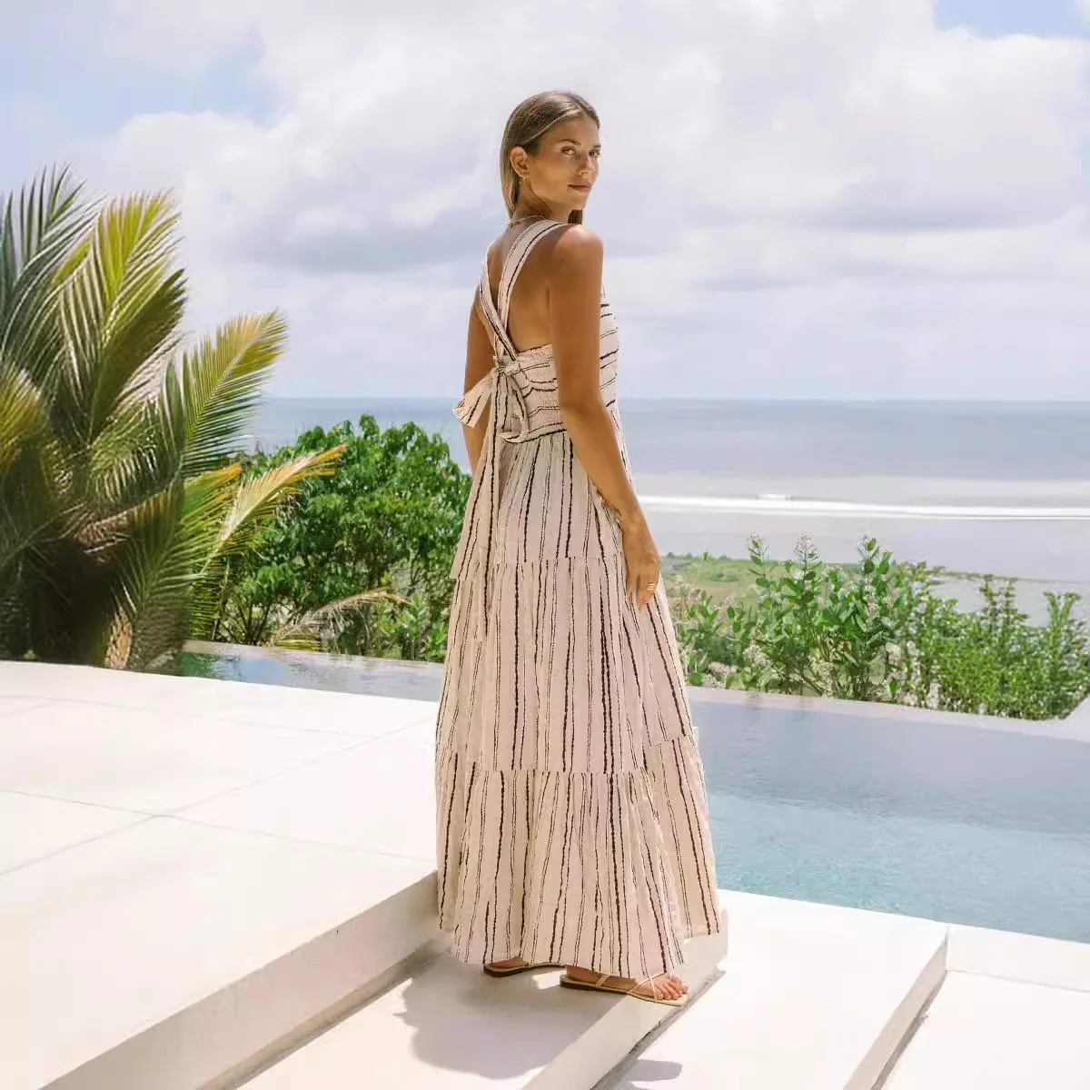 Robe d'été rayée à col à un mot, style vacances européennes et américaines, nouvelle collection 88116