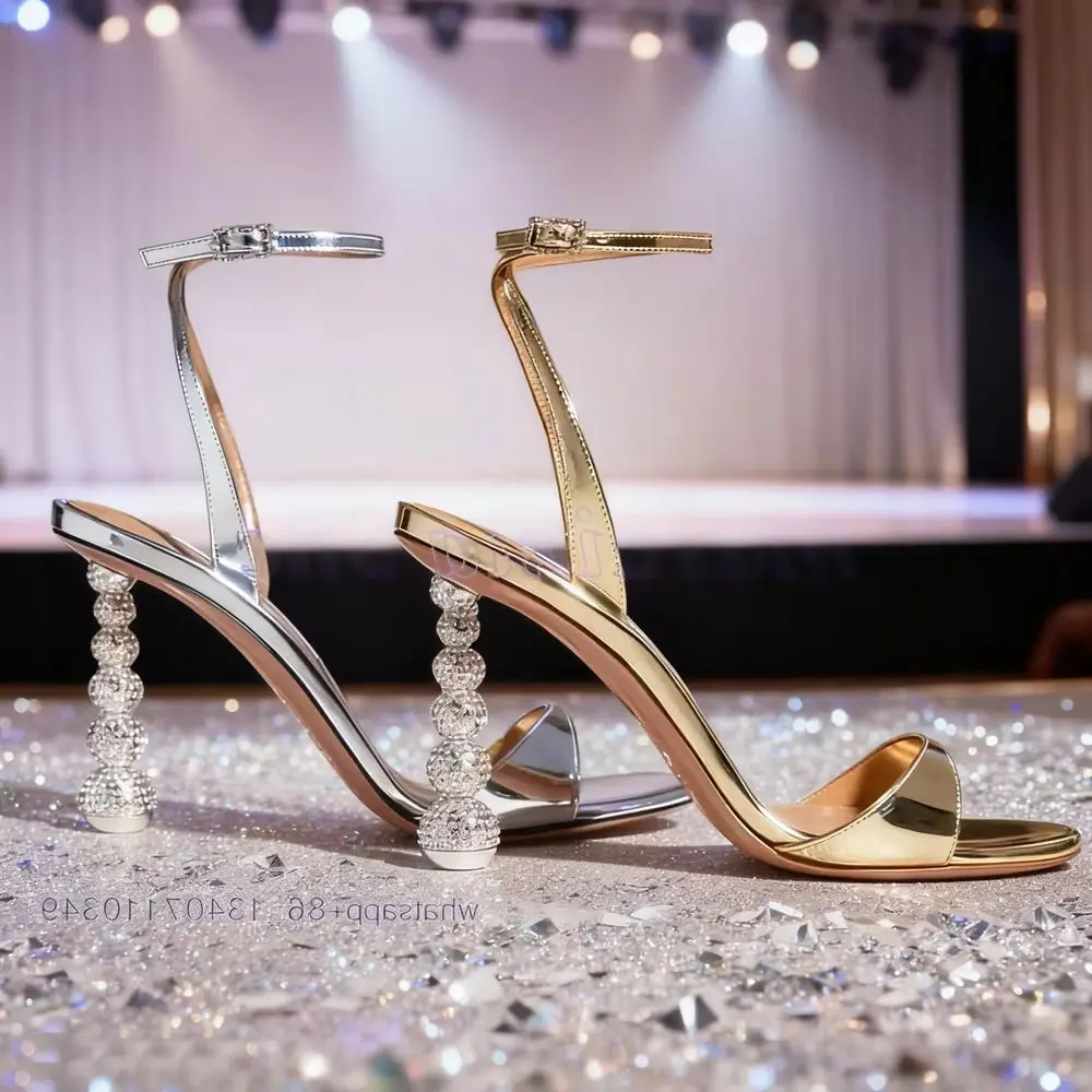 

Сандалии с диско-шарами на странном каблуке и кристаллами, круглые сандалии с открытым носком и пряжкой на щиколотке, пикантные модные женские модельные туфли, летняя подиумная обувь 2025