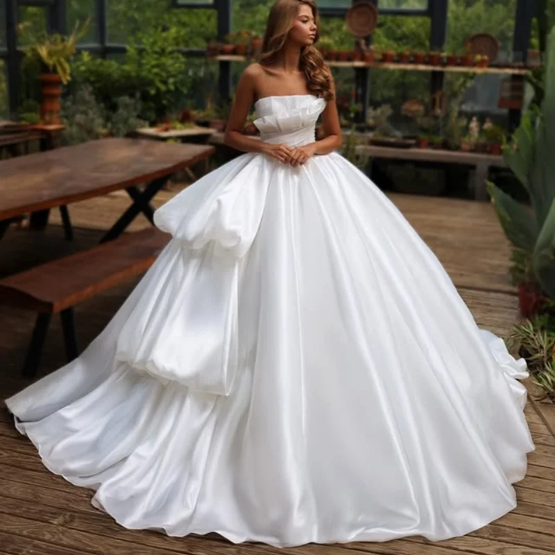 

Satin White Wedding Dresses off-shoulder The corset decal Bridal Gowns A-line skirt decoration multi-layer Made ﻿Customize