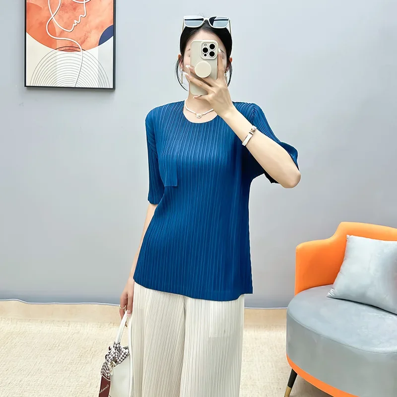 Miyake Pleated Top Women's 2024 Spring New Design Casual Solid Color Slimming Temperament Versatile Round Neck Pleated T-shirt