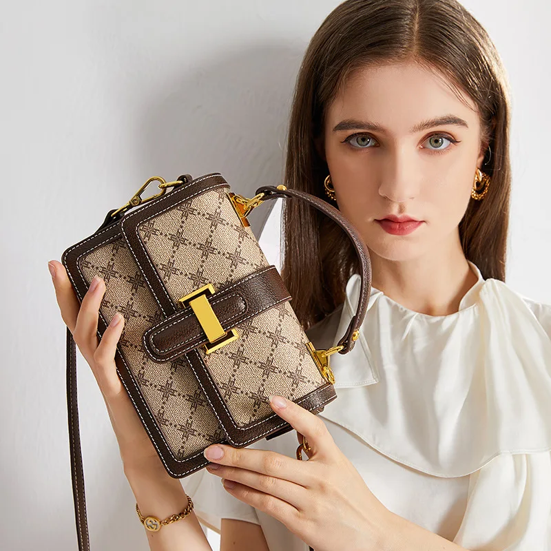 Luxury Everyday Tote Designer Diaper Bag Women Large Capacity Elegant Leather Crossbody Handbag For Reliable And Stylish Carry