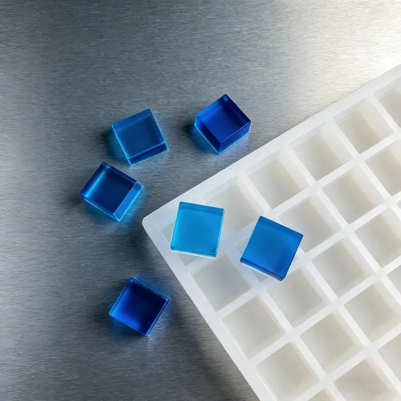 3.5Ml customizable cubes and various shapes of platinum silicone molds for chocolate fudge, hard candy, candles, resin crafts