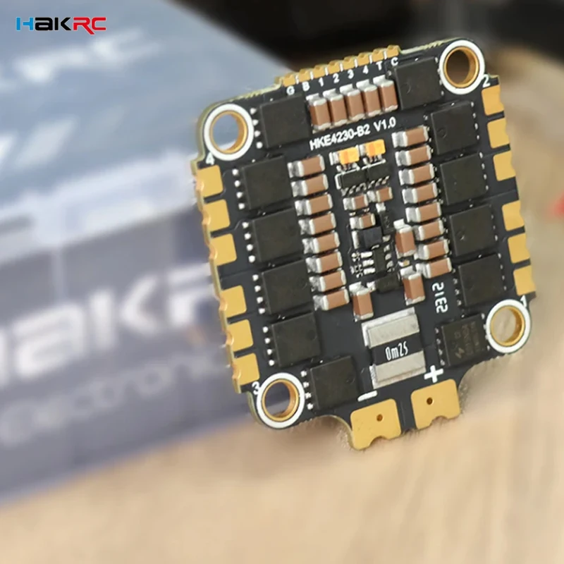 HAKRC 32BIT 65A BLHeli_32 2-8S 4in1 بدون فرش ESC 30.5 * 30.5 ملم لطائرة سباق RC FPV بدون طيار