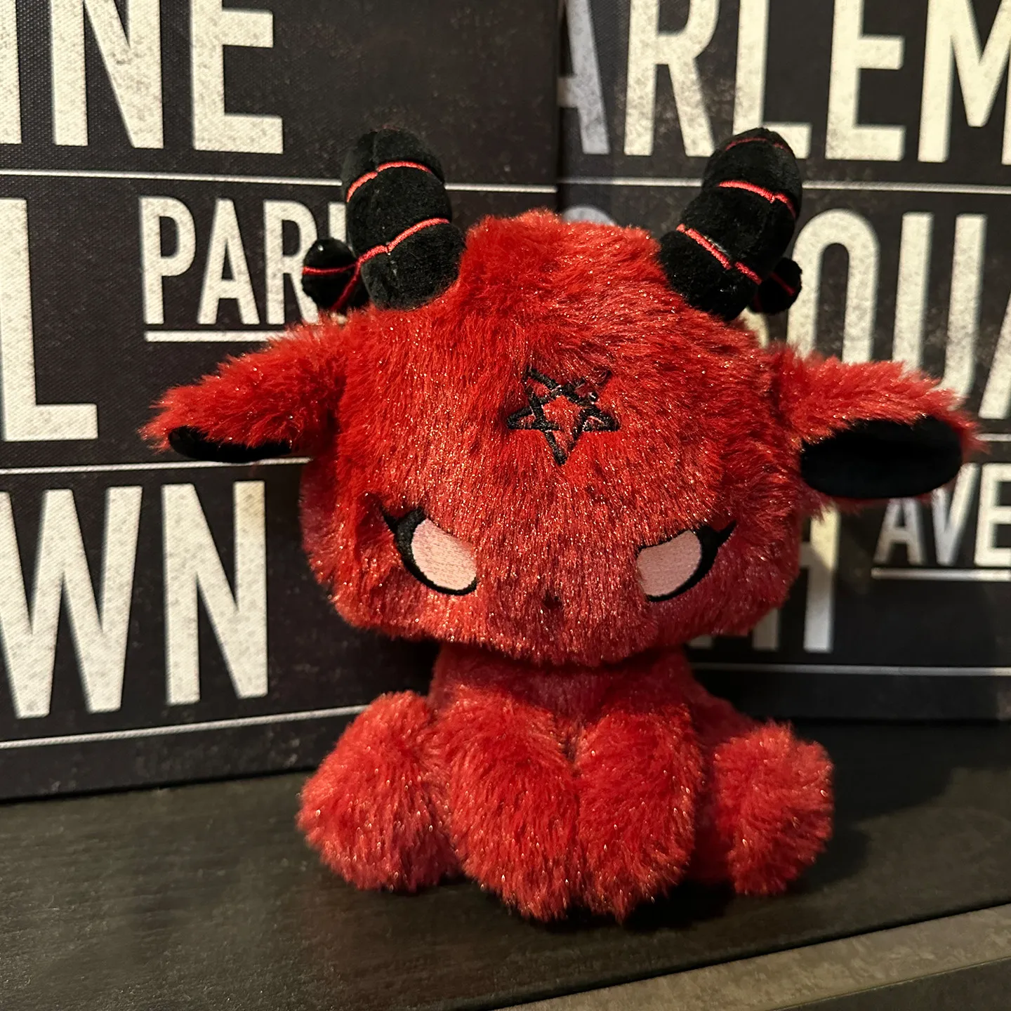 

Новинка 2026 года: Плюшевая кукла Alice Dark Messenger оригинального дизайна, милая плюшевая игрушка-животное, модная игрушка