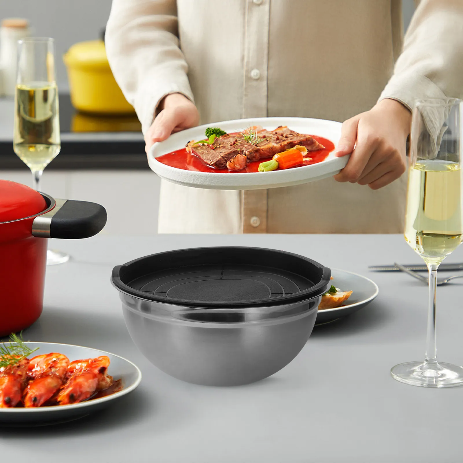 

Набор из 1-го комплекта нержавеющих мисок для смешивания, вкладываемых в один другого, герметичных контейнеров для хранения продуктов, штабелируемых мисок из нержавеющей стали