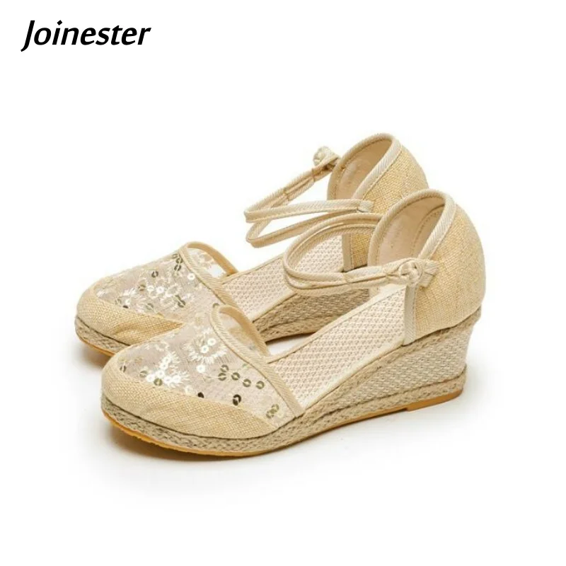 

Женские босоножки на танкетке с закрытым носком и ремешком на щиколотке, летние дышащие сетчатые туфли на среднем каблуке, пляжная обувь для отдыха и отдыха