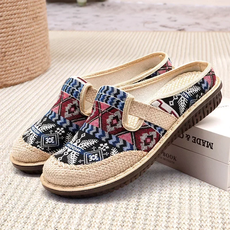 Women Flat Slippers Ethnic Style Handmade Embroidered Print Round Head Sandals Casual Non-slip Comfort Shoes Chinelo Feminino