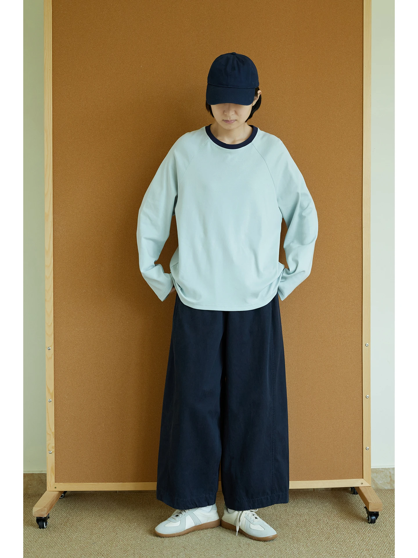 

Удобная женская футболка с длинным рукавом, однотонная, с дизайнерскими вставками, универсальная, из хлопка, для повседневной носки, с круглым вырезом, на осень