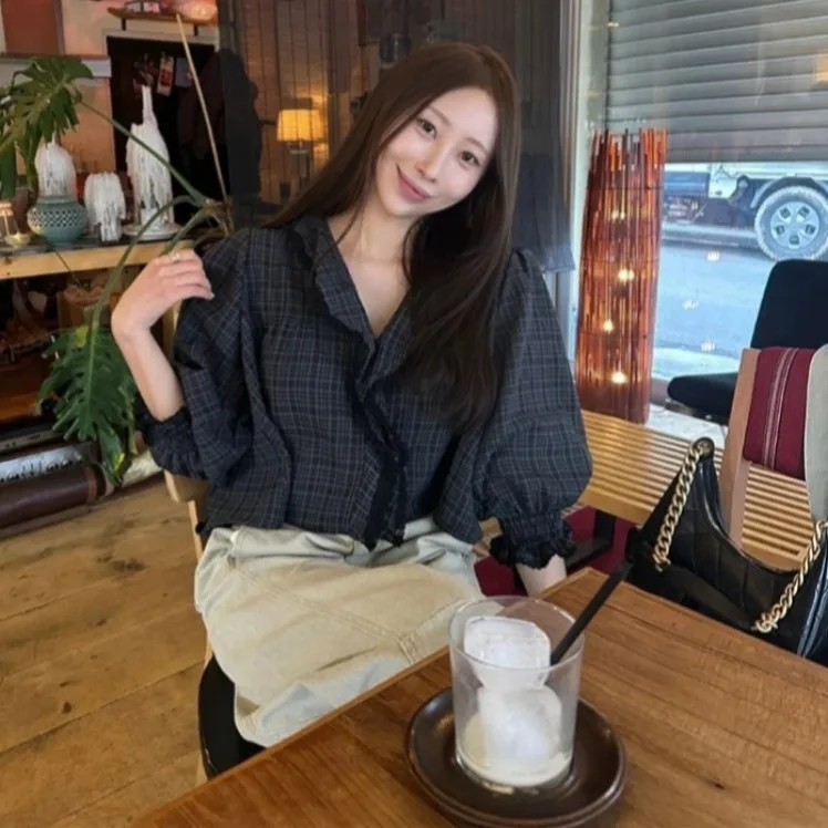 

Sweet Style Lace Trim Long Sleeve Short Shirt Women's V-neck Hook Spring New Style Floral Print Casual Fashion Top