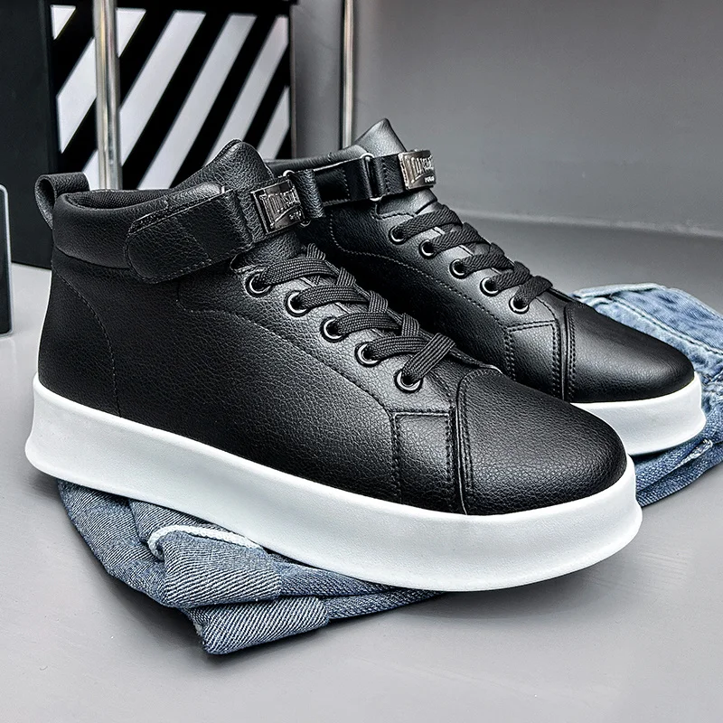 

2024 Classic Black Sneakers Men Comfortable High top Skateboard Shoes Man Casual Leather Sneakers Designer Platform Trainers Men