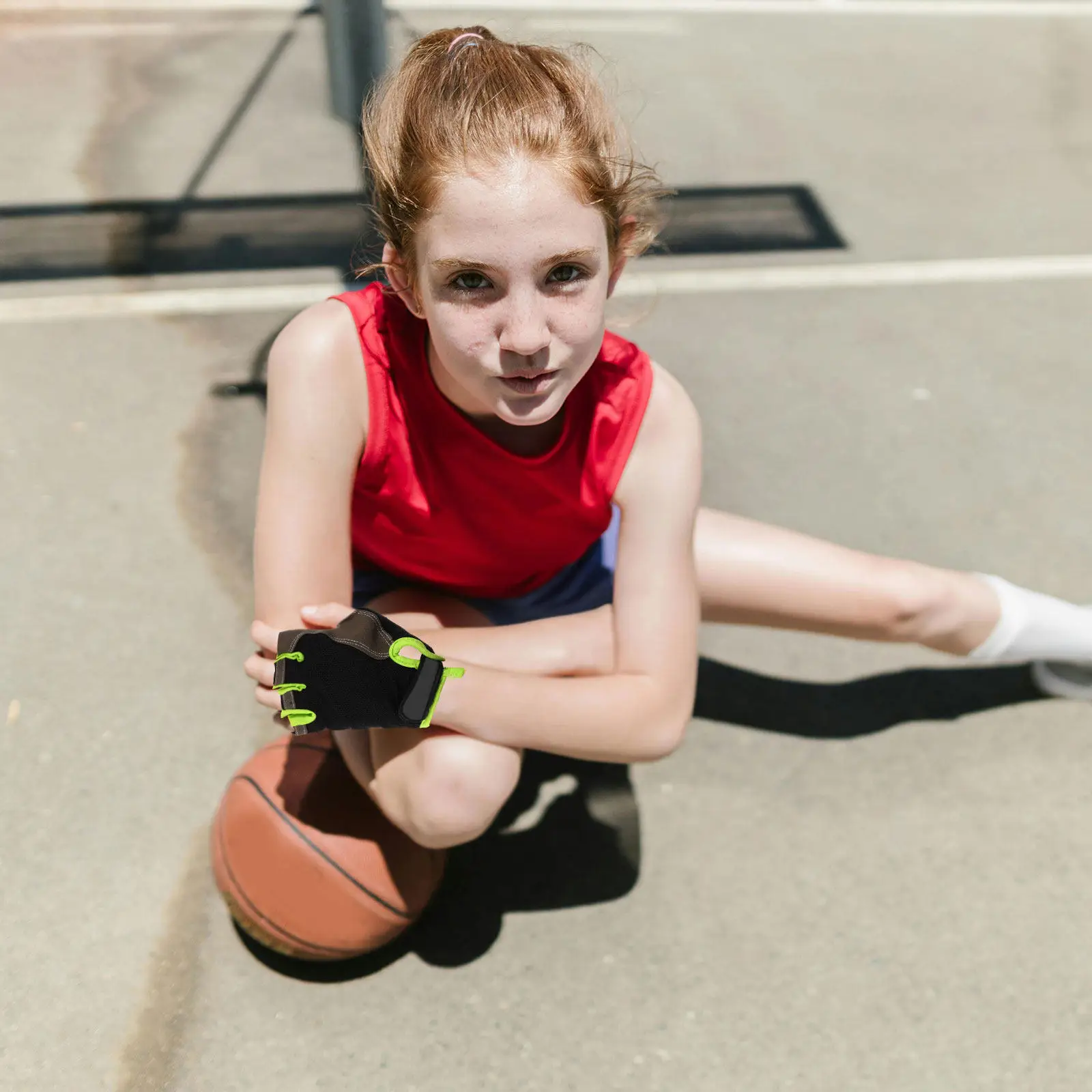

1Pair Light Gloves for Basketball Practice Sweatproof Breathable Fit for Youth Dribbling Training Ball Control Skill