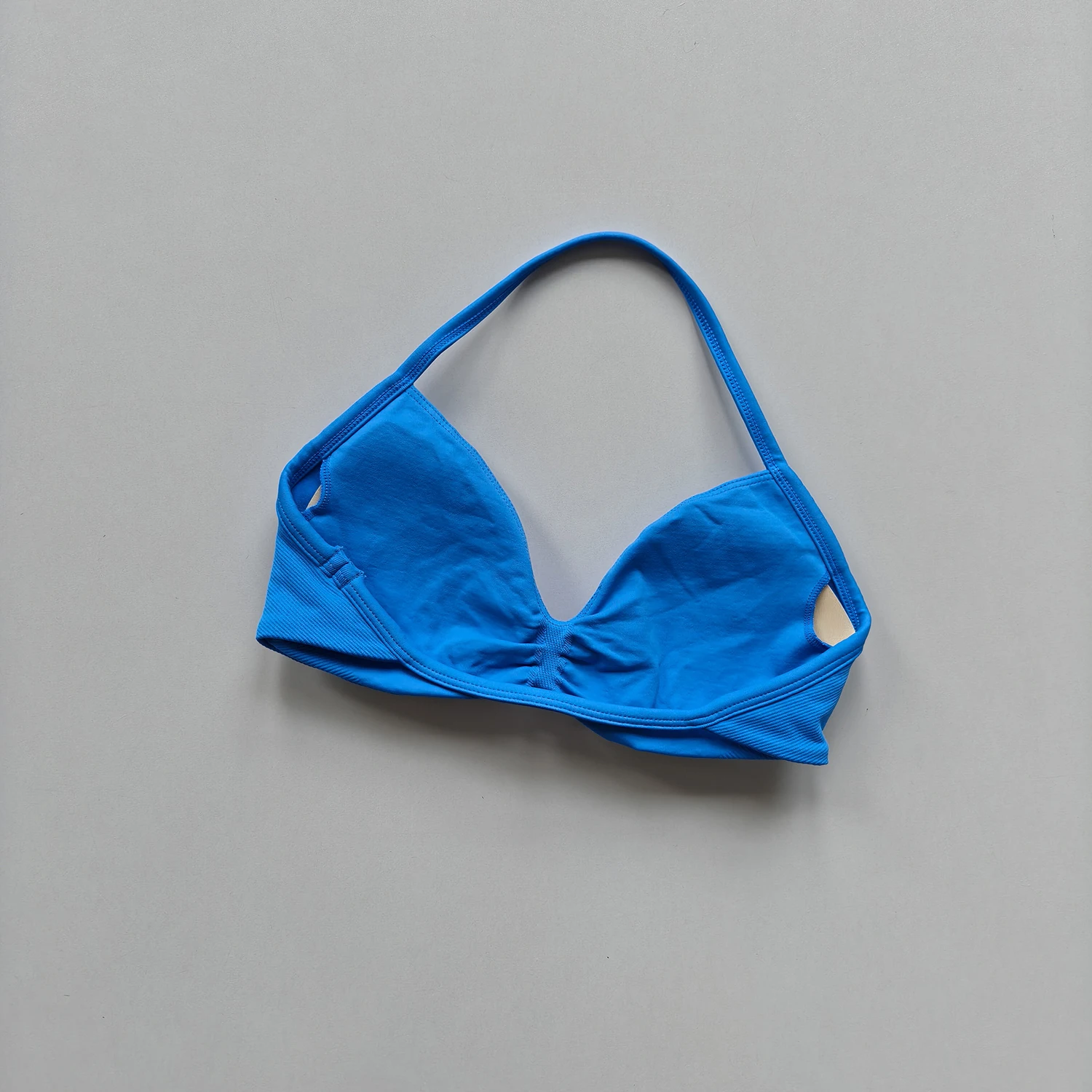 Sport-BH mit Trägern, Gym-Top für Damen, hoher Halt, dünne Träger, nahtlos, Neckholder-Sport-BHs, Scrunch-Workout-Yoga-Unterwäsche mit Polstern – Detail 2