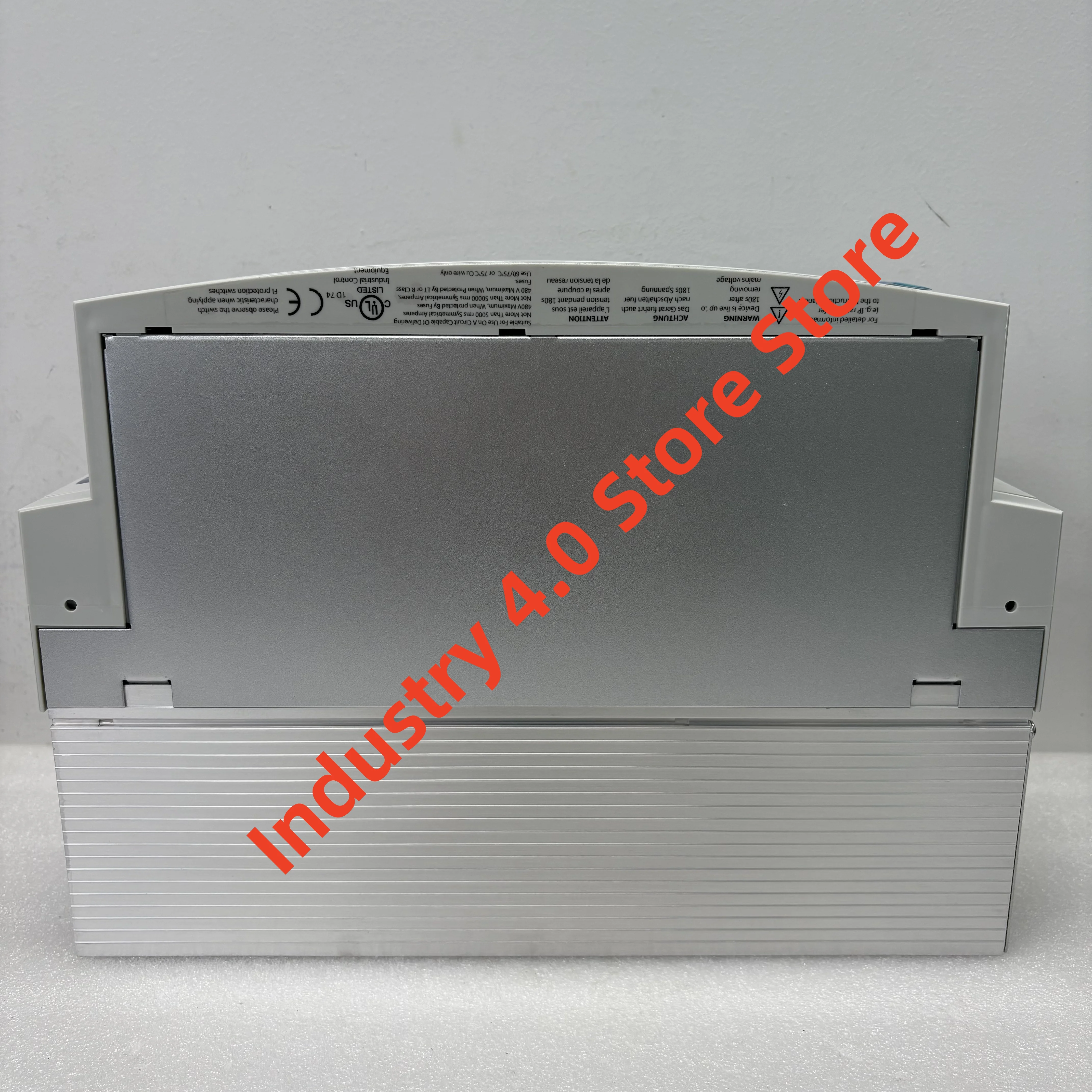 New in box  EVS9324-ES EVS9324-EP Frequency converter EVF9324-EV
